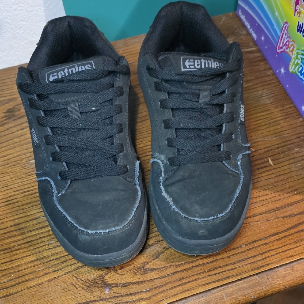 Etnies Charcoal Black Sneakers